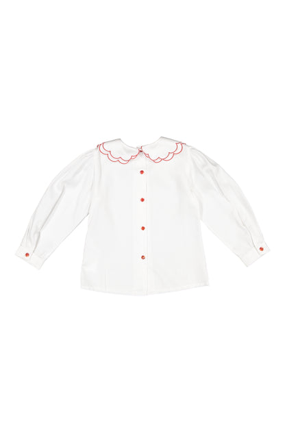 Camisa con cuello en forma de nube blanca