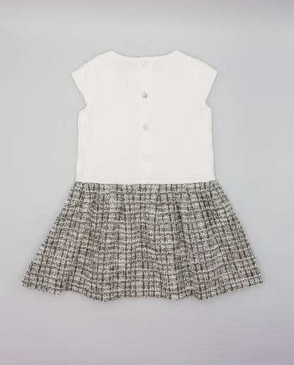 Vestido Blanco Con Falda De Tejido Estructurado Negro