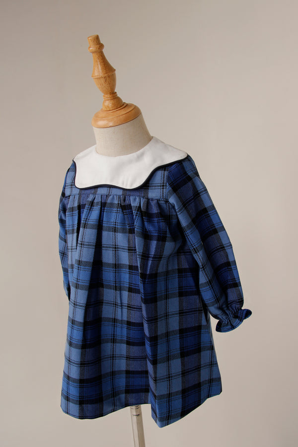 Vestido cuadros azules con cuello nube blanco
